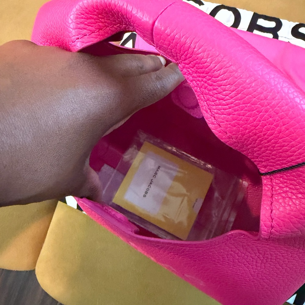 Hot Pink Marc Jacob’s “The Sack Bag” - Picture 4 of 5